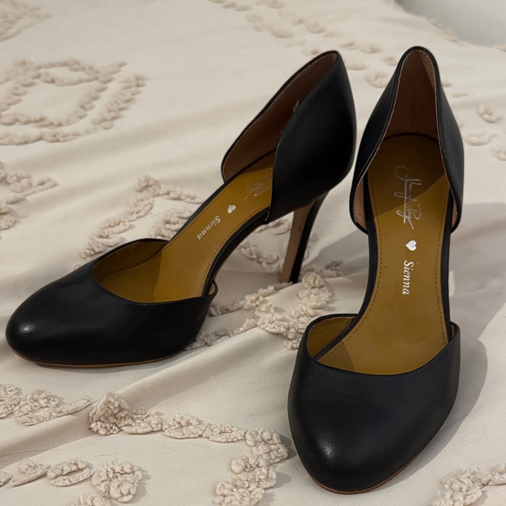 shoes of prey 🖤 sienna